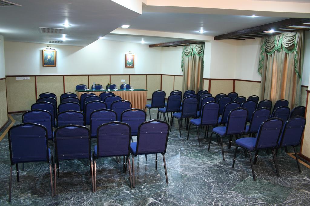 Best Western Amrutha Castle Hyderabad Bagian luar foto